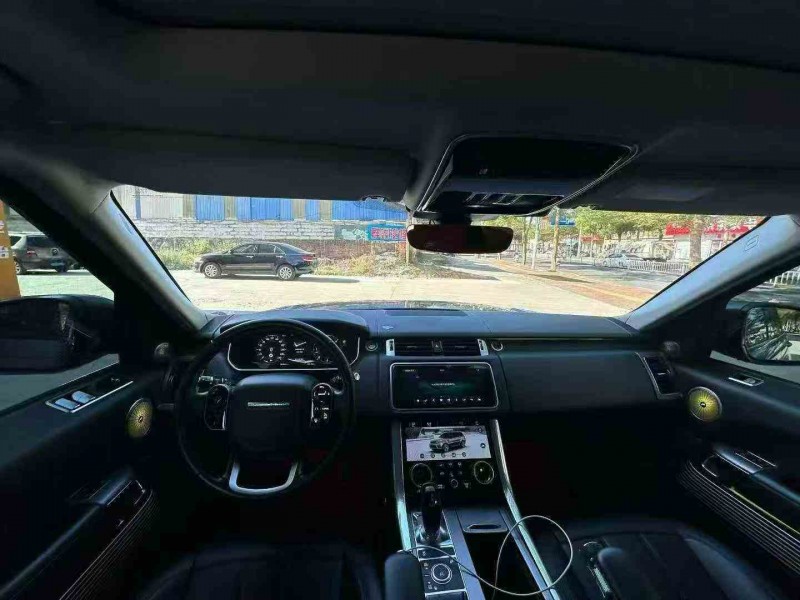 珠海19年路虎揽胜运动5