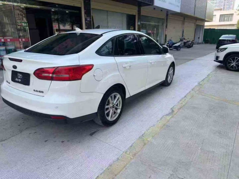 珠海18年福特福克斯7