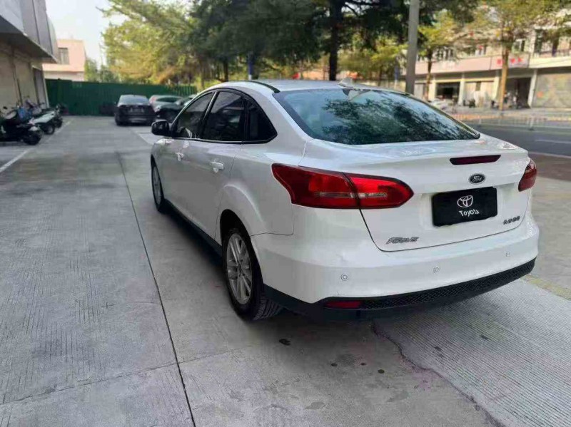 珠海18年福特福克斯8