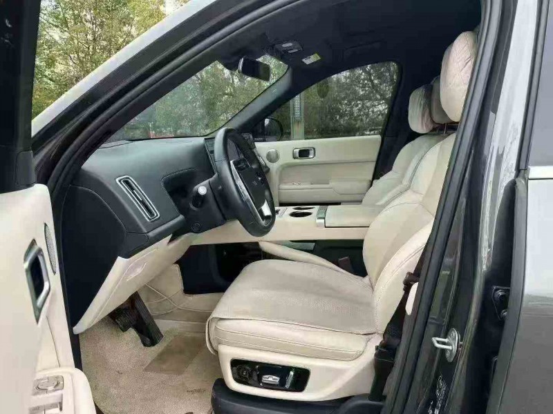 重庆23年理想L96