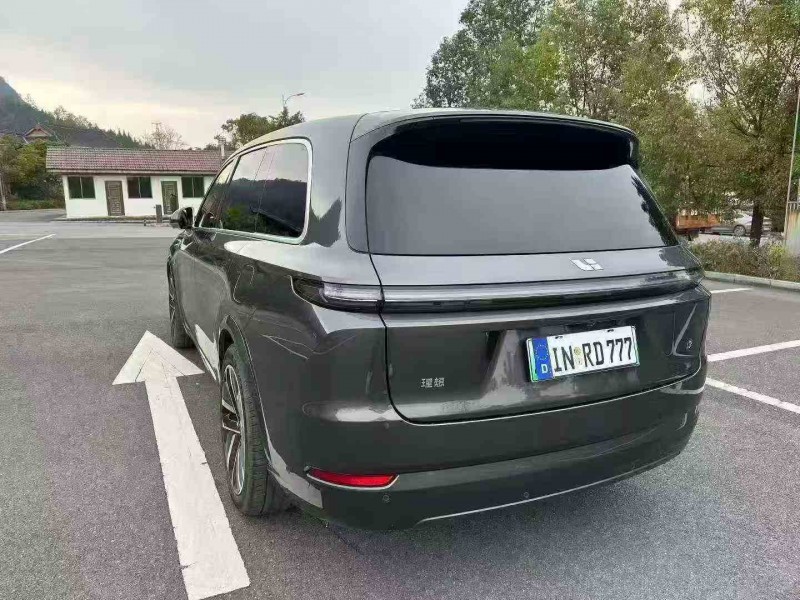 重庆23年理想L97