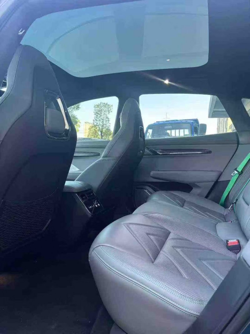 襄阳23年极氪汽车0014