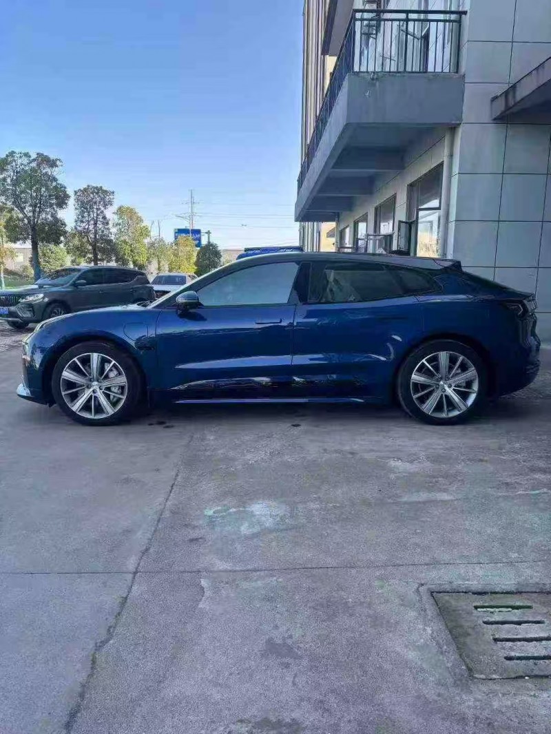 襄阳23年极氪汽车0015