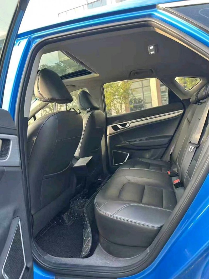 广州19年吉利帝豪7