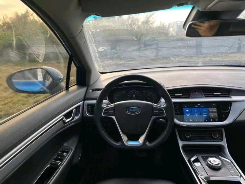 广州19年吉利帝豪8