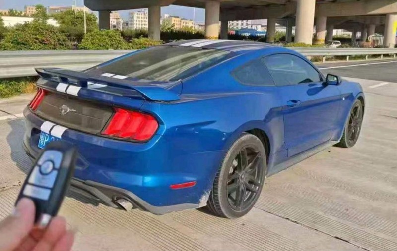 广州20年福特野马2