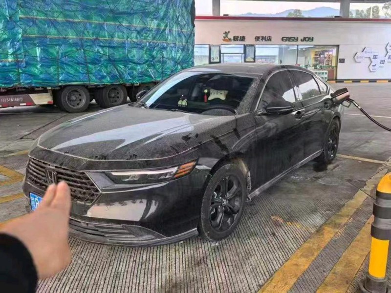 广州25年本田雅阁4