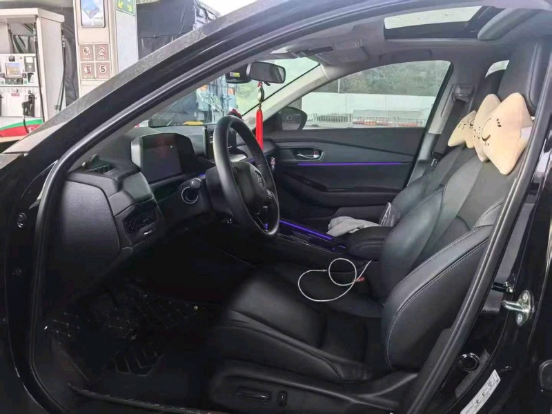 广州25年本田雅阁5