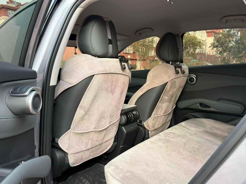 济宁25年比亚迪元7