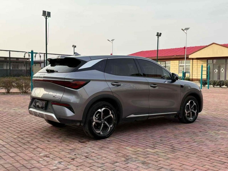 济宁25年比亚迪元8