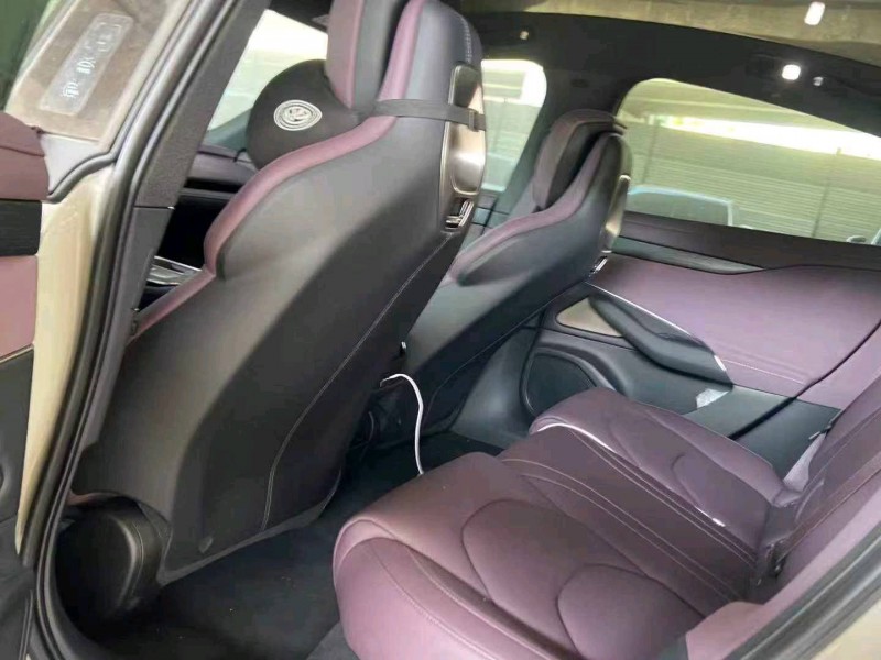 广州25年小米SU75