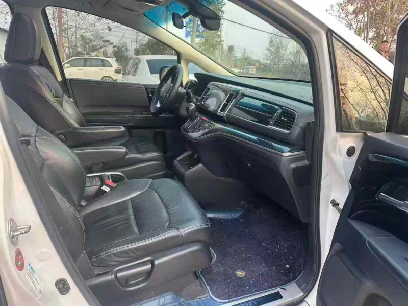 徐州20年本田艾力绅8