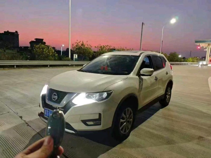 广州19年日产奇骏1