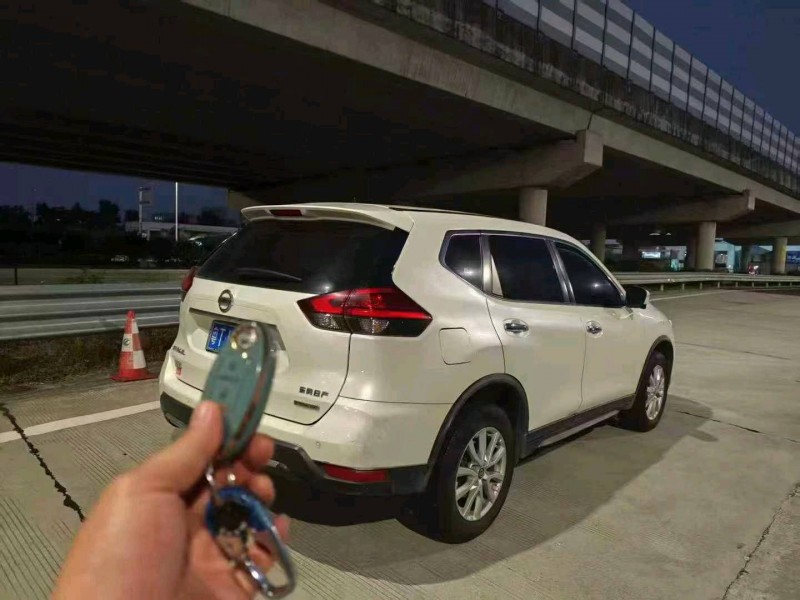 广州19年日产奇骏4