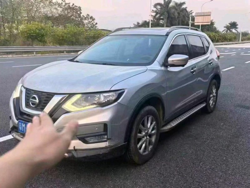 广州18年日产奇骏1