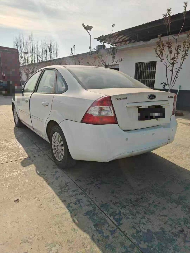 临沂15年福特福克斯8