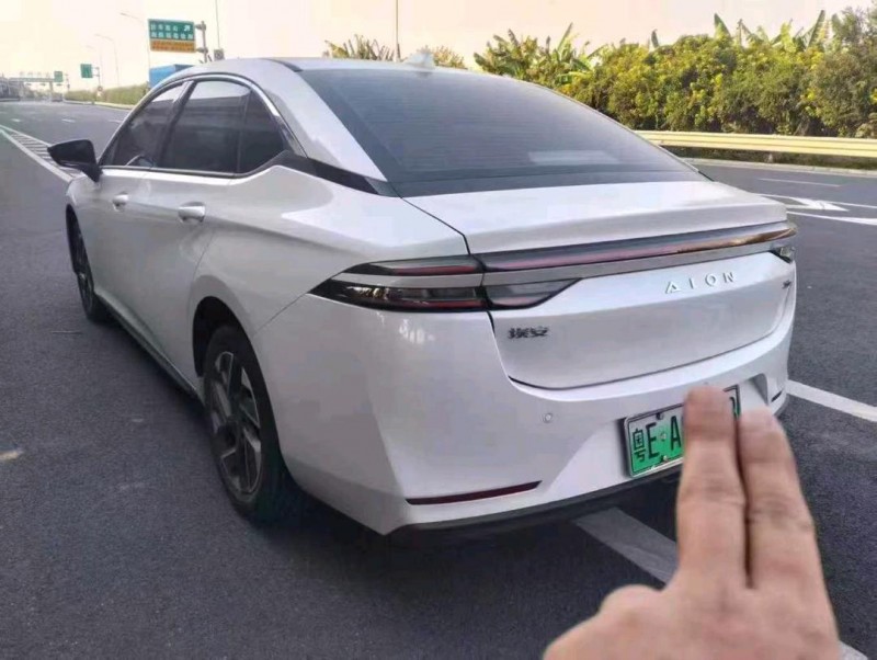 广州25年传祺埃安S3