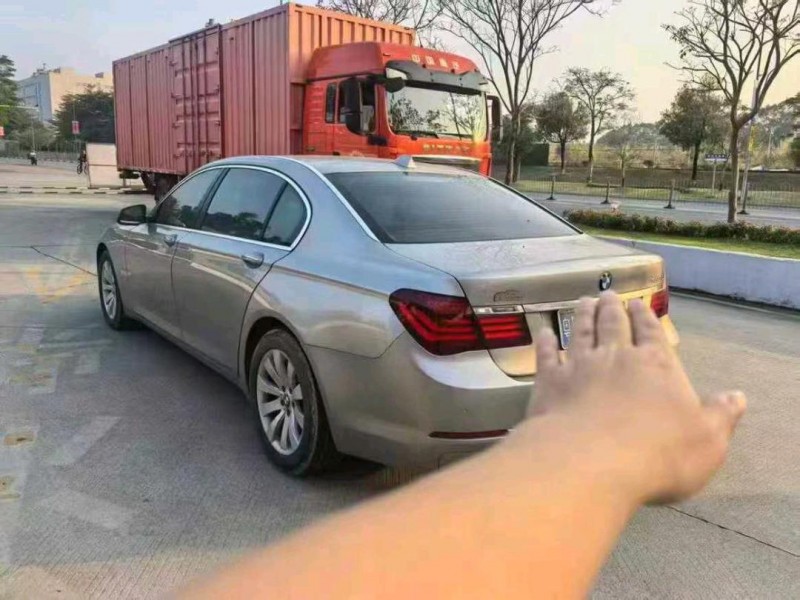 广州14年宝马7系4