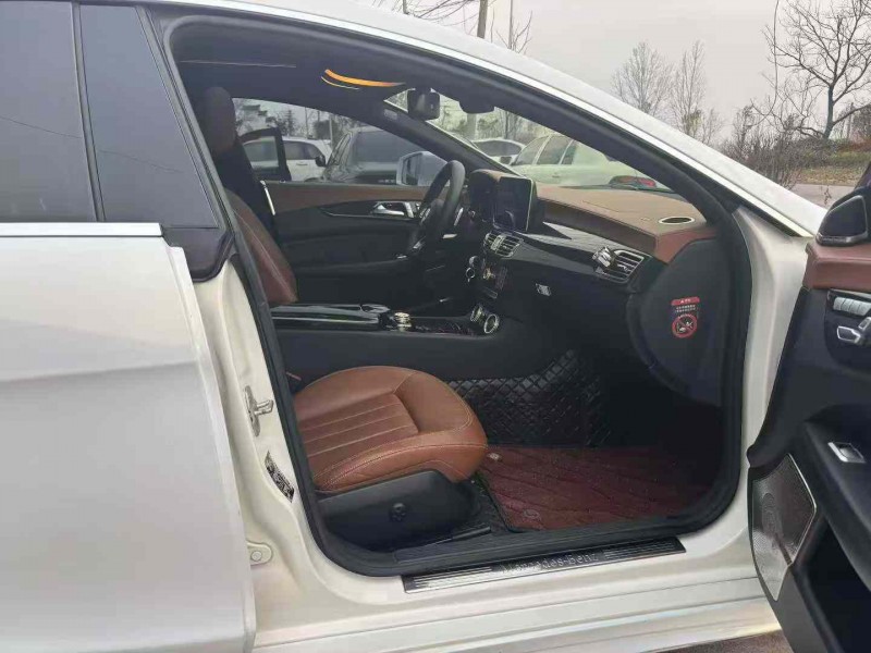 徐州17年奔驰CLS7