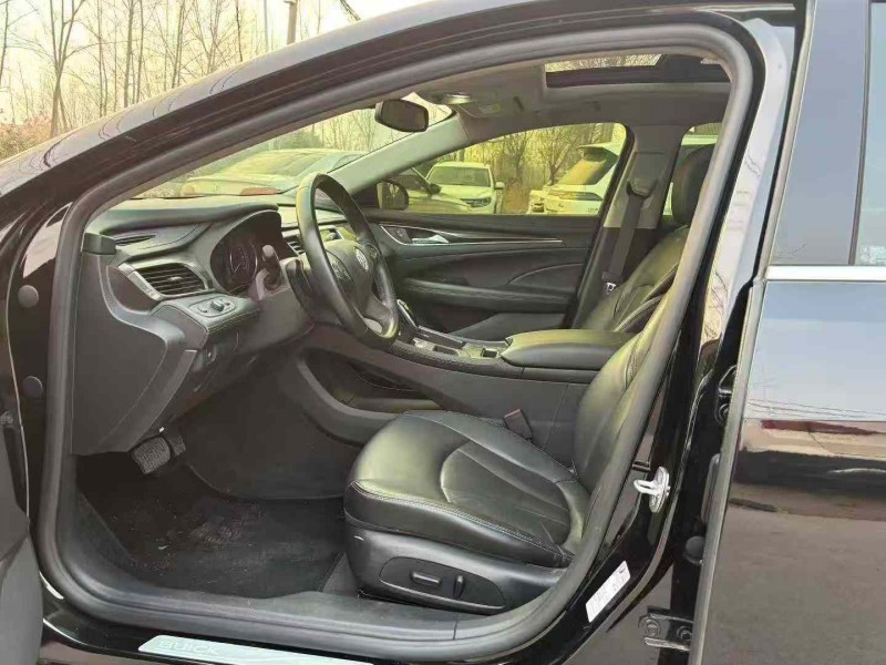 徐州22年别克君威6