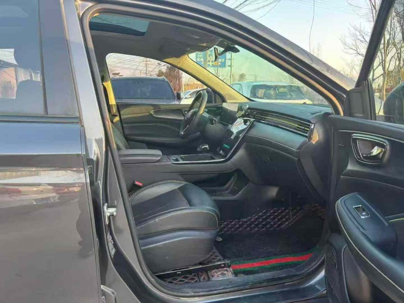 徐州22年荣威RX57