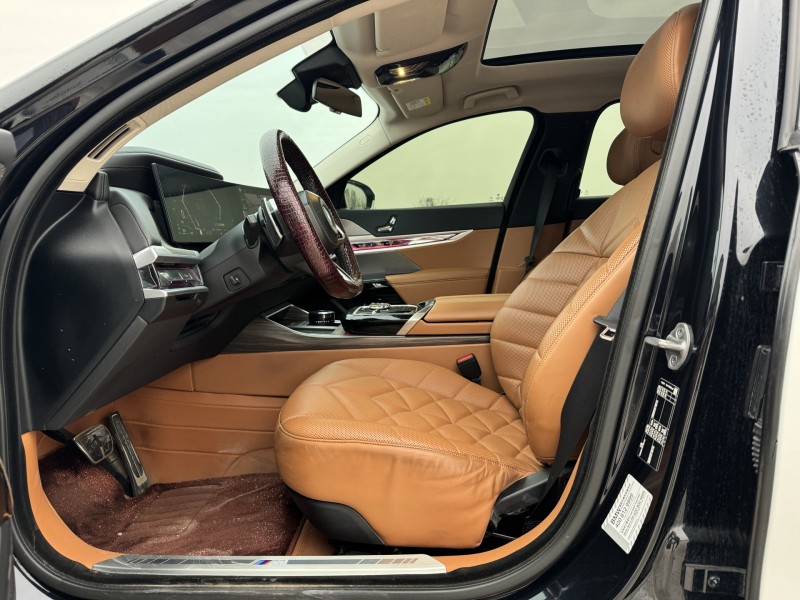 新乡23年宝马7系3