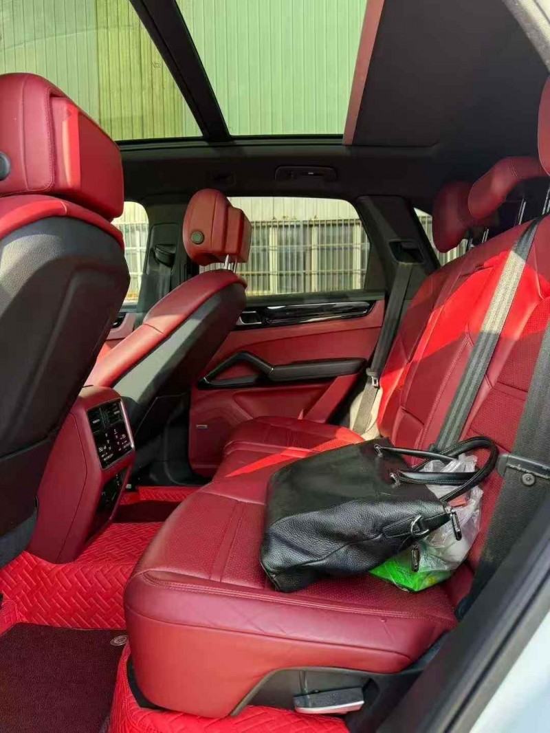 菏泽21年保时捷卡宴5