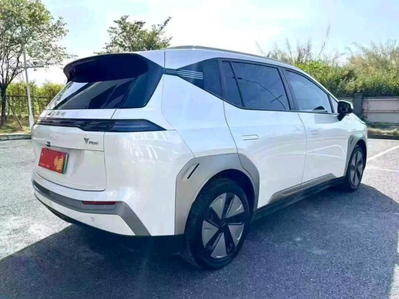 广州24年传祺埃安Y8