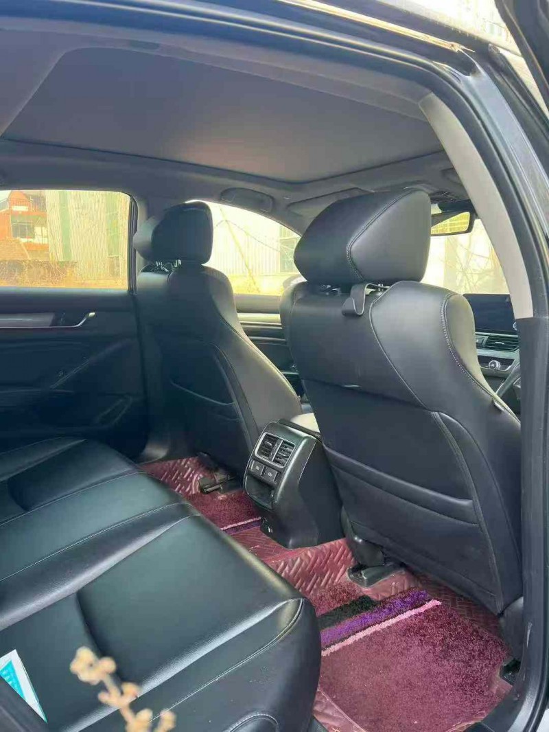 临沂19年本田雅阁3