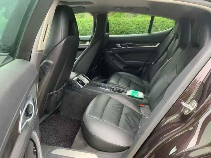 广州11年保时捷帕拉梅拉4