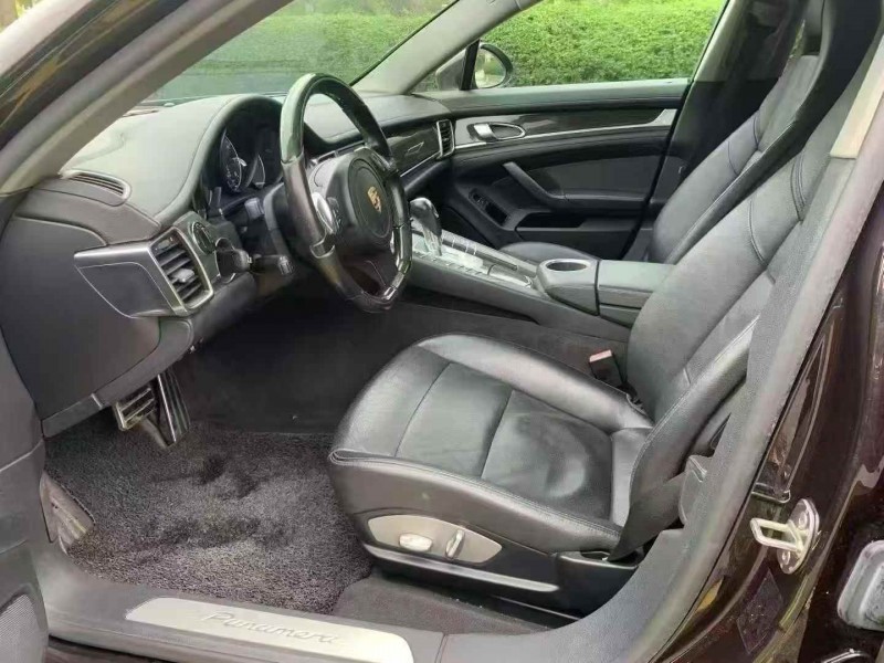 广州11年保时捷帕拉梅拉6