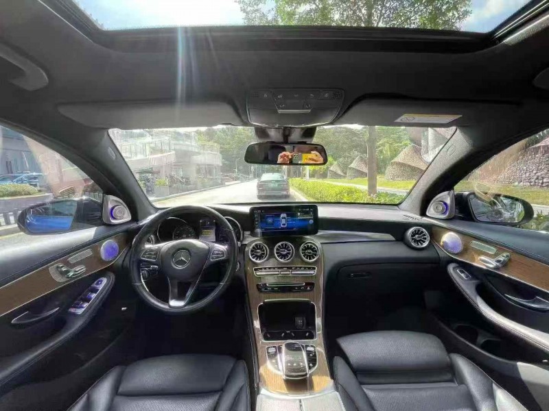 广州19年奔驰GLC4