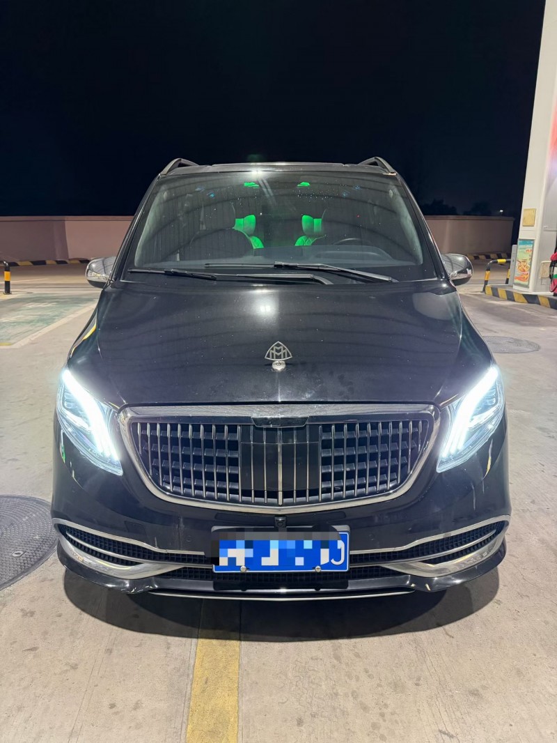 南昌17年奔驰威霆1