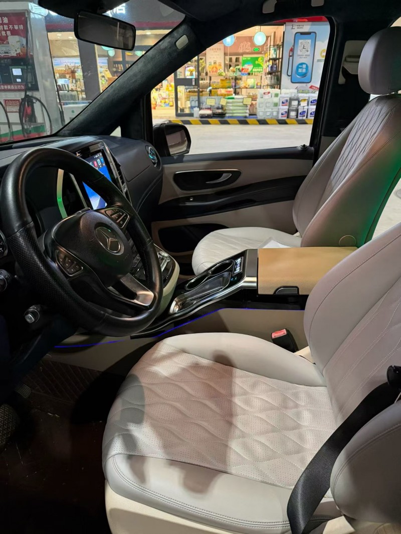 南昌17年奔驰威霆6