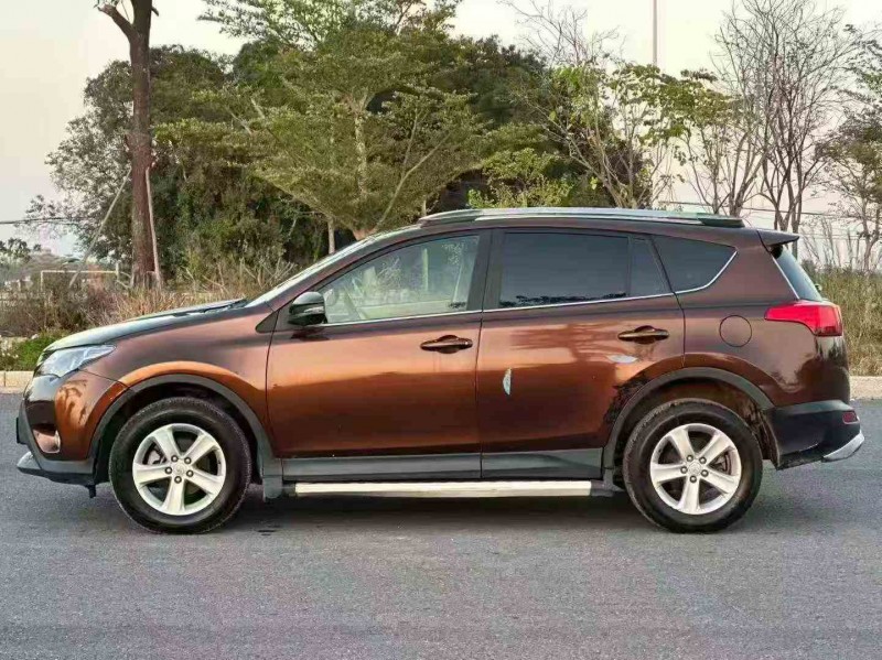深圳14年丰田RAV4荣放2