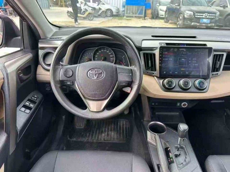 深圳14年丰田RAV4荣放4