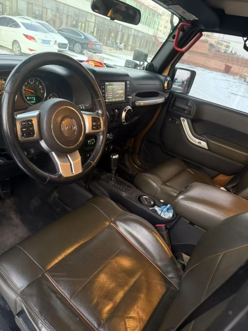 呼和浩特12年Jeep牧马人4