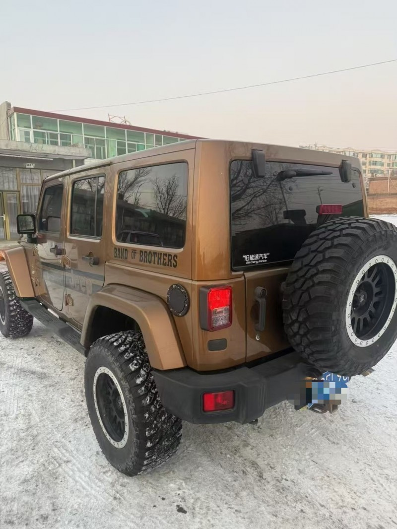 呼和浩特12年Jeep牧马人7