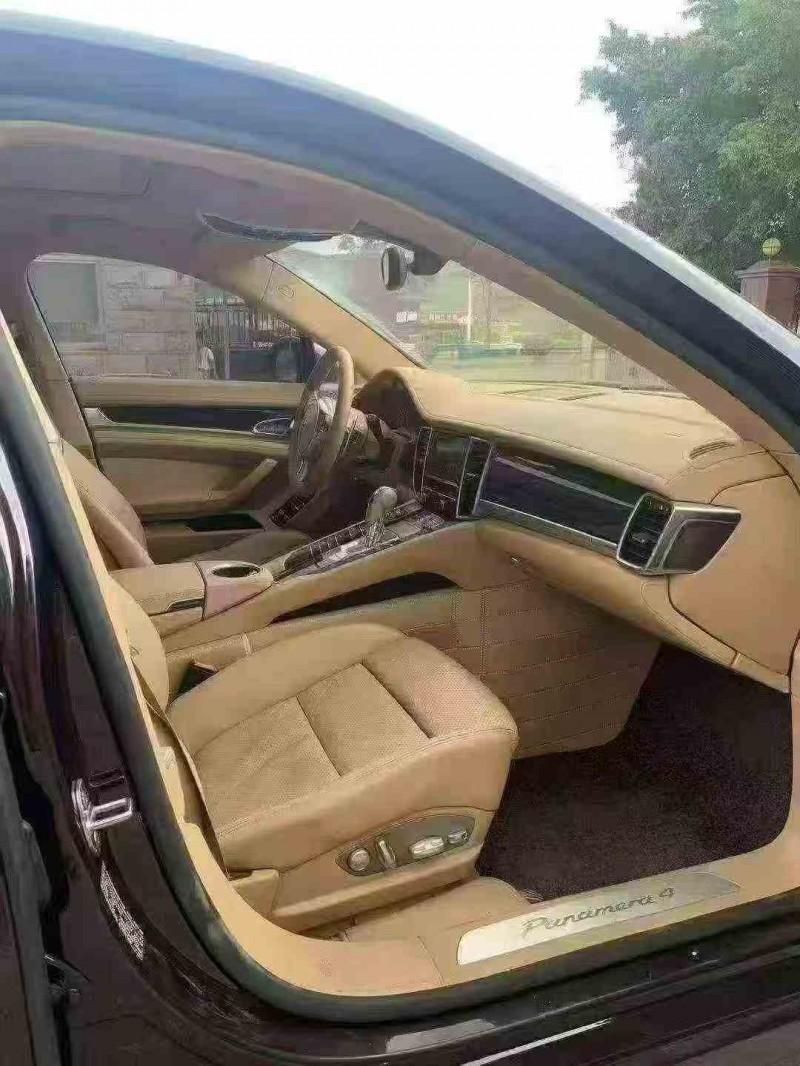 三明14年保时捷帕拉梅拉6