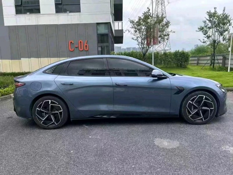 广州22年比亚迪海豹9