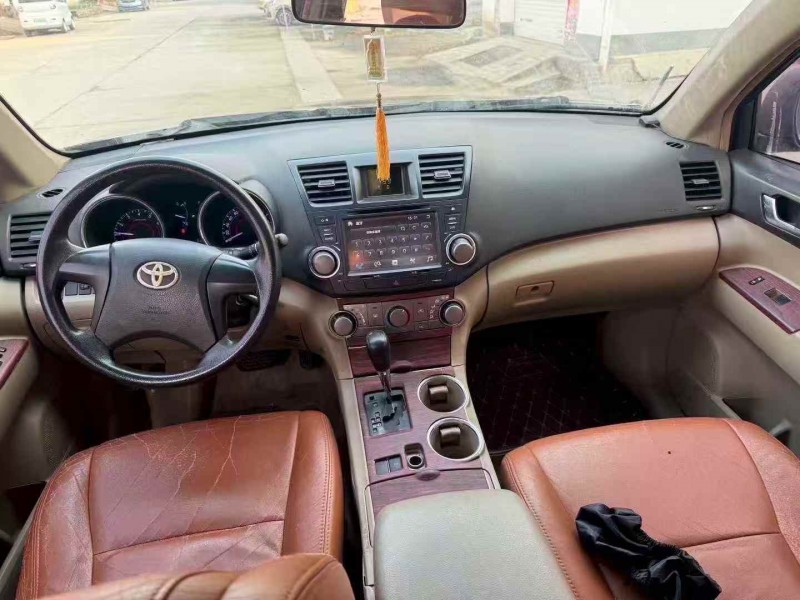 鄂州14年丰田汉兰达4