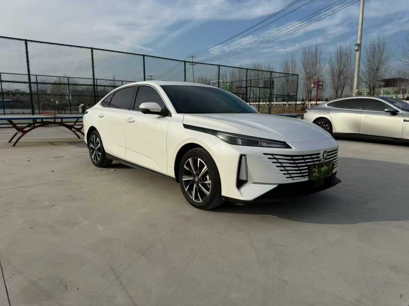 徐州25年长安汽车逸动2