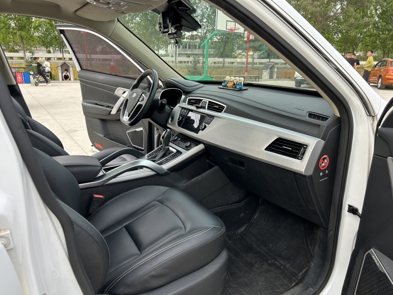 徐州17年吉利博越6