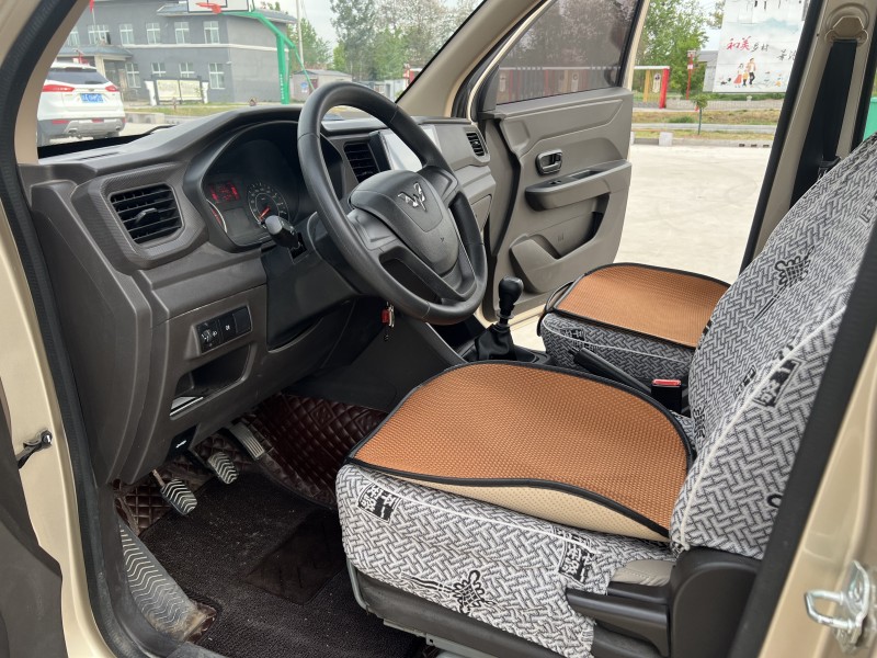 徐州21年五菱汽车宏光4