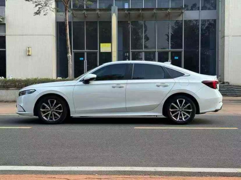 广州24年本田型格8