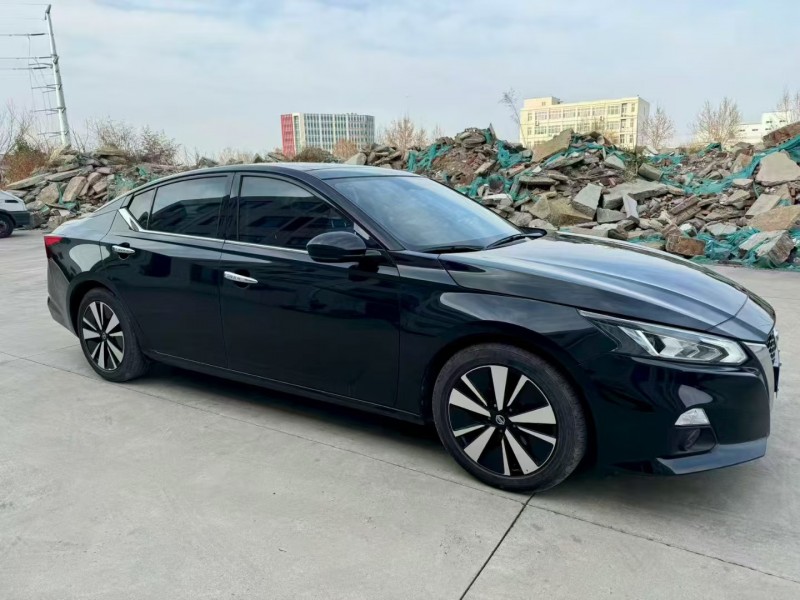 济南21年日产天籁3