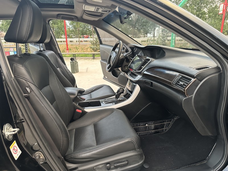 徐州14年本田雅阁5