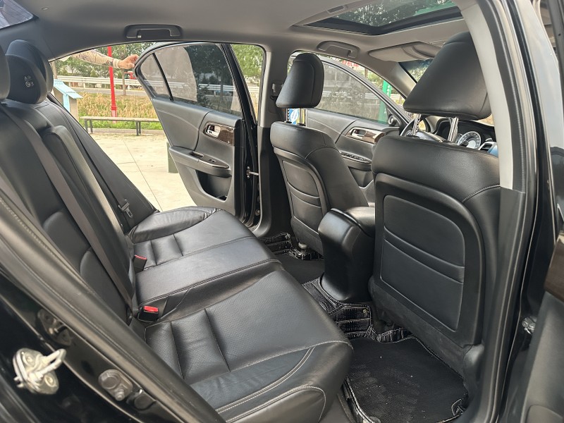 徐州14年本田雅阁6