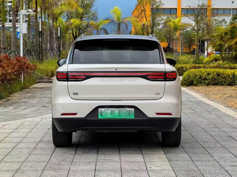 广州25年零跑汽车C119