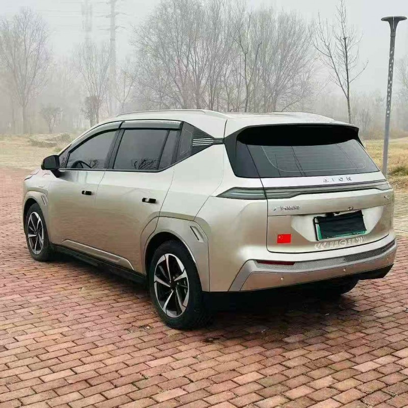 淄博24年传祺埃安Y8